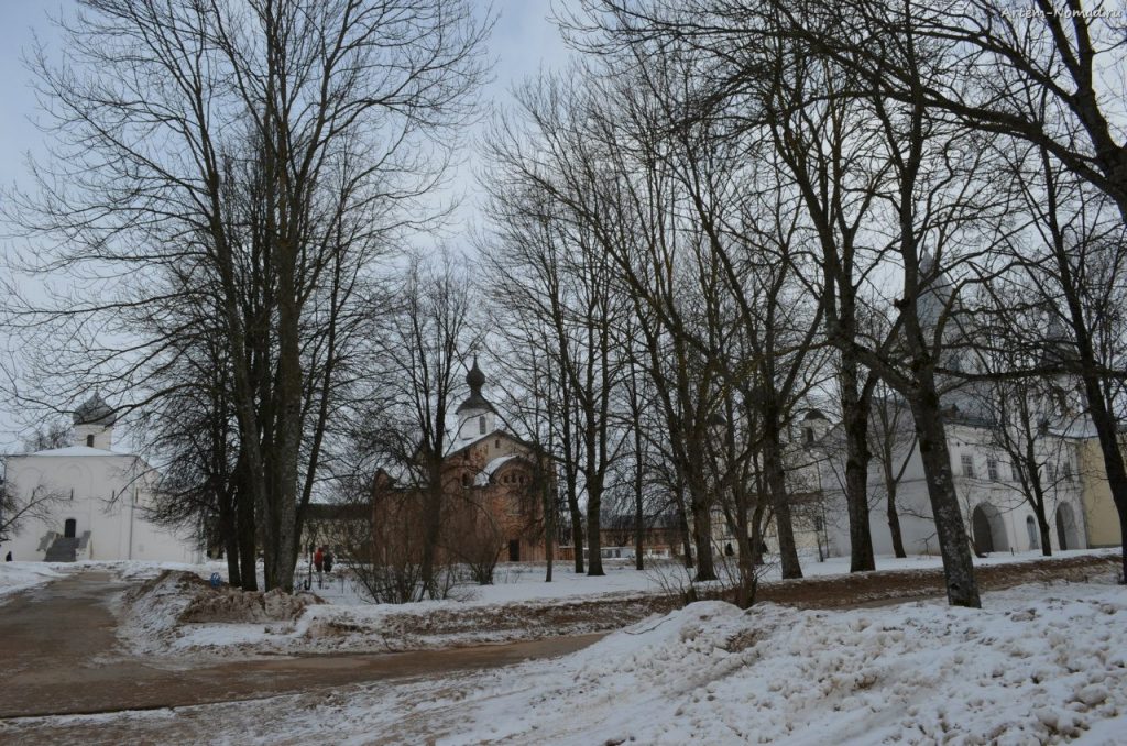 Церкви Ярослава дворища