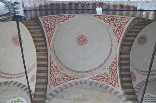 Купола внутреннего двора в Султанахмет